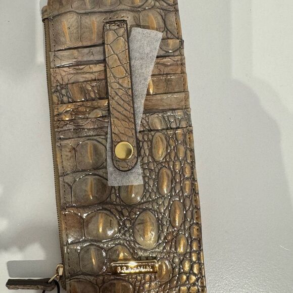 Brahmin credit card wallet Crocodile Embossed Wallet with Gold Accents - Picture 1 of 3